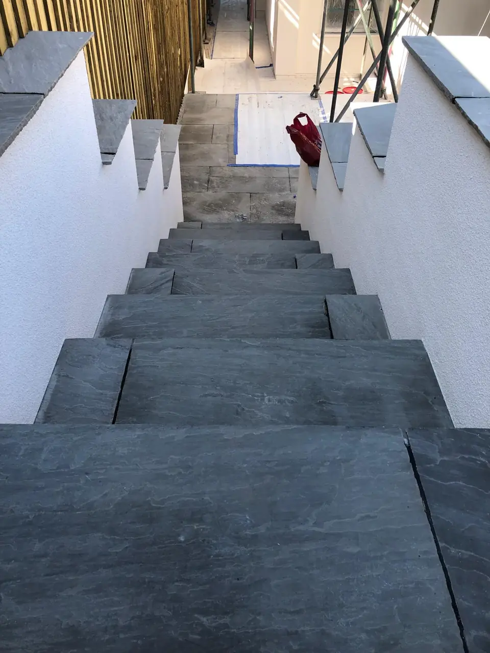 Rendered garden steps and walls with slate treads